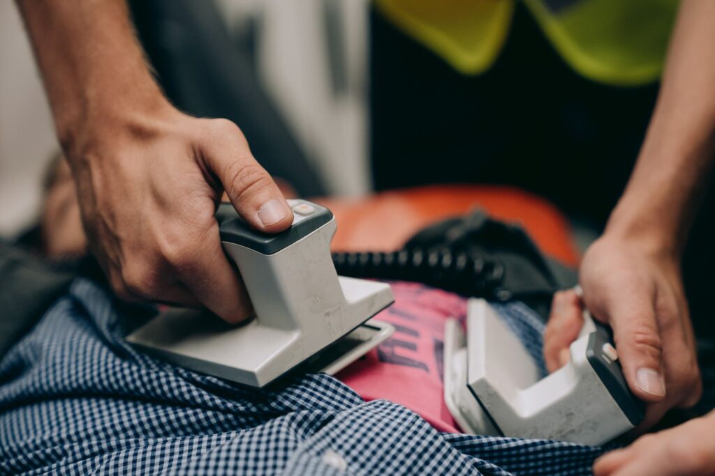 cualquier persona utilizar un desfibrilador